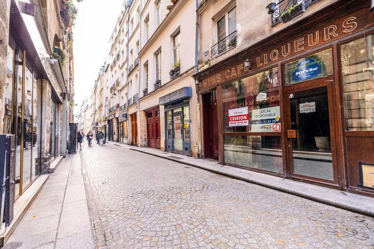 Appartement à PARIS-2E