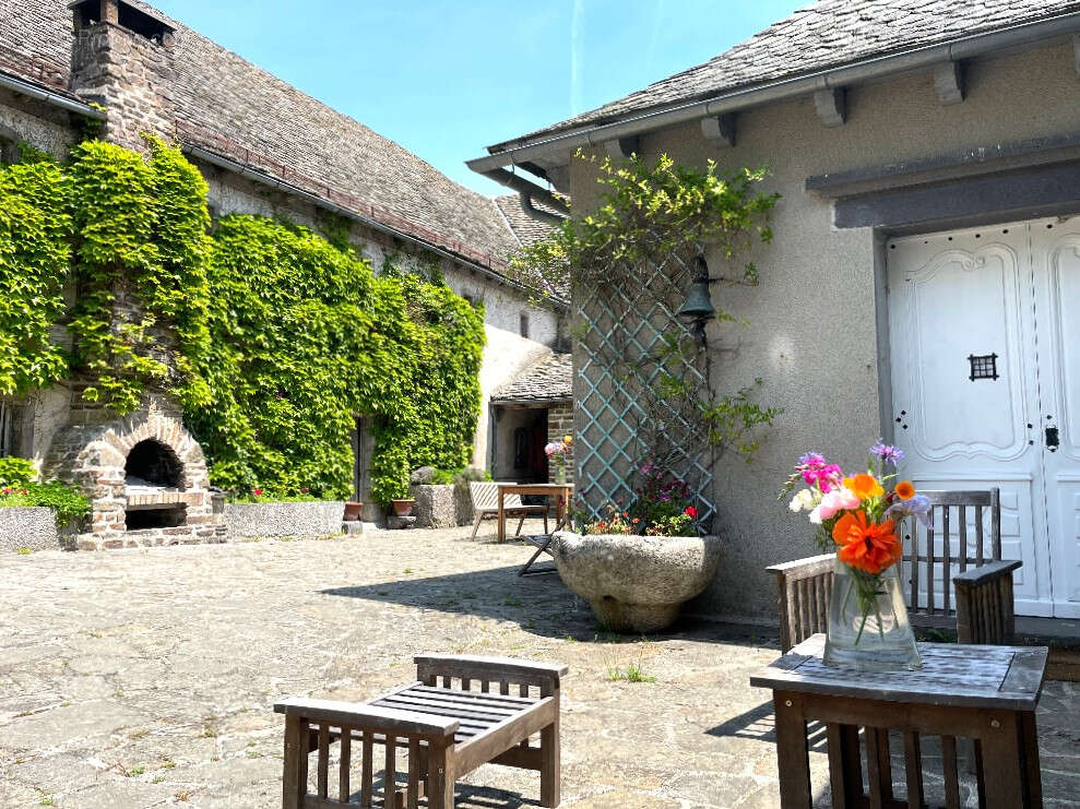 Manoir avec Corps de Ferme Chaudes Aigues - photo 11