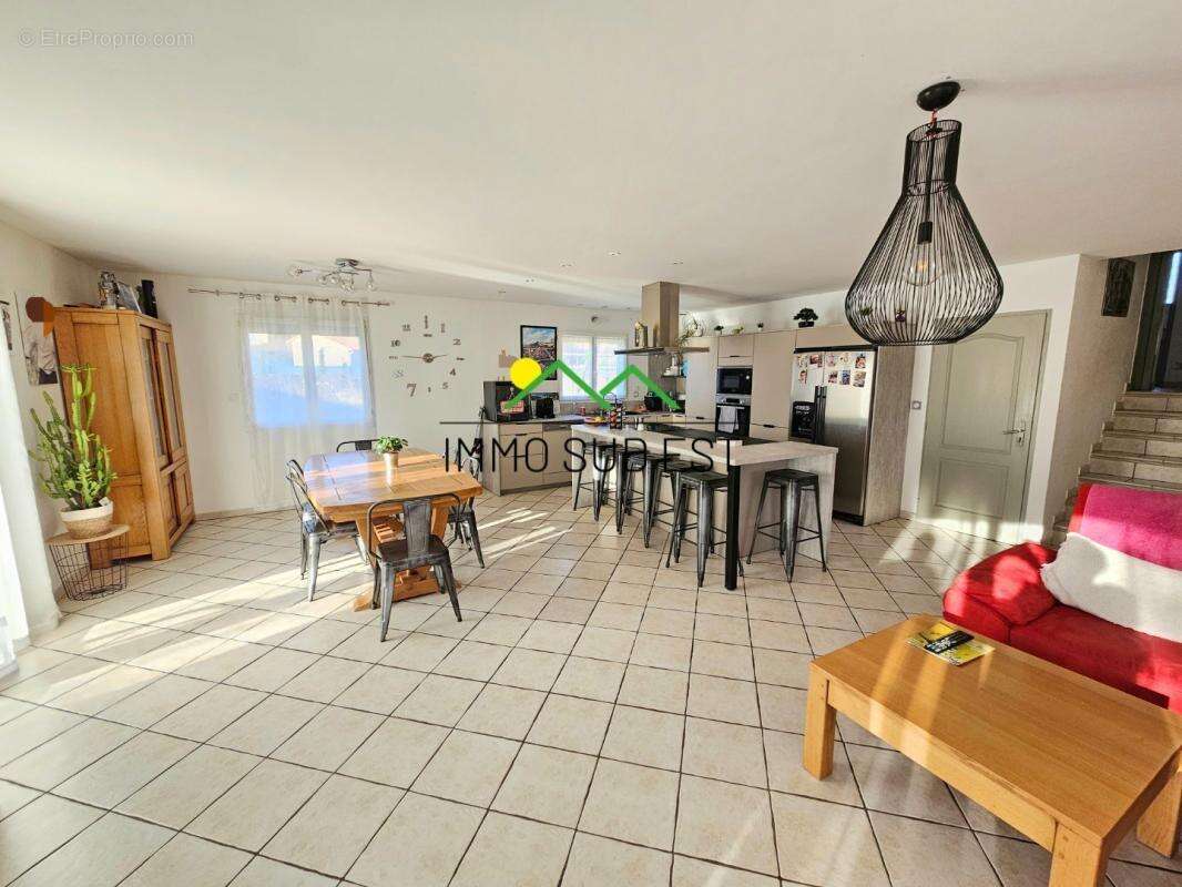 Maison à SAINT-MARCEL-LES-VALENCE