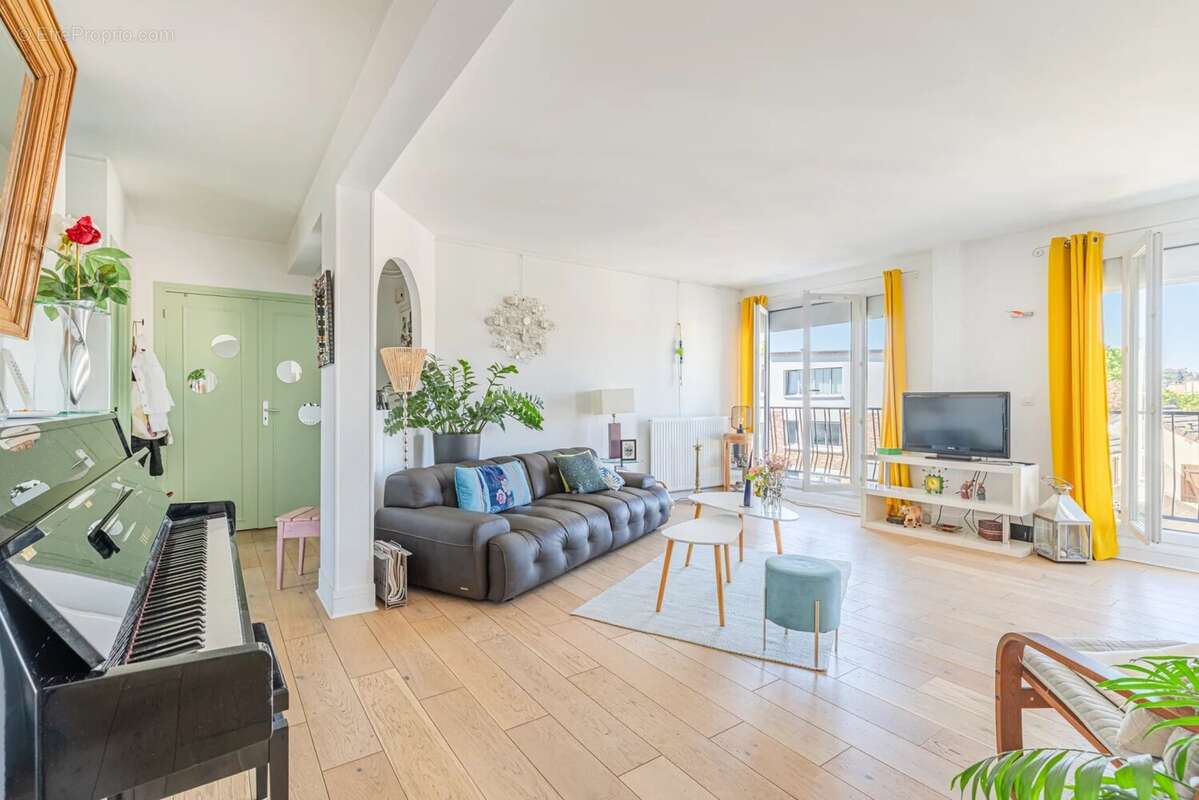 Appartement à ISSY-LES-MOULINEAUX