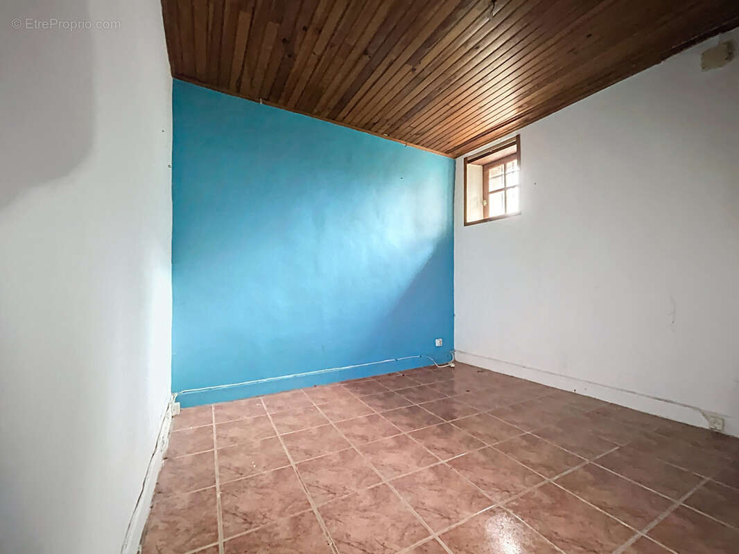 Maison à BRIGNAC-LA-PLAINE