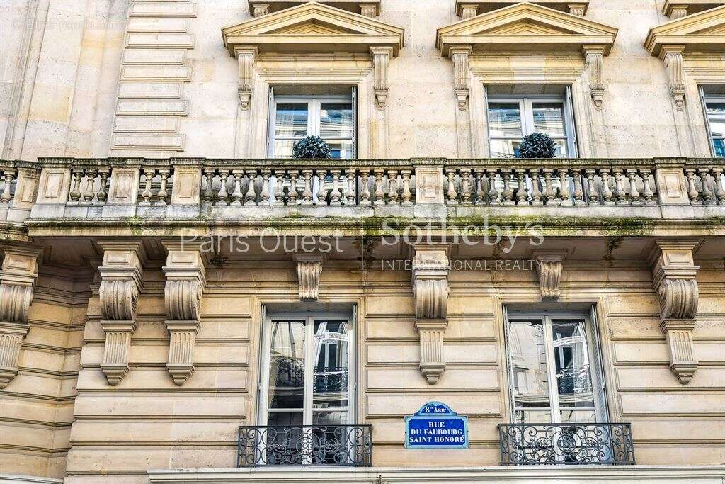 Appartement à PARIS-8E