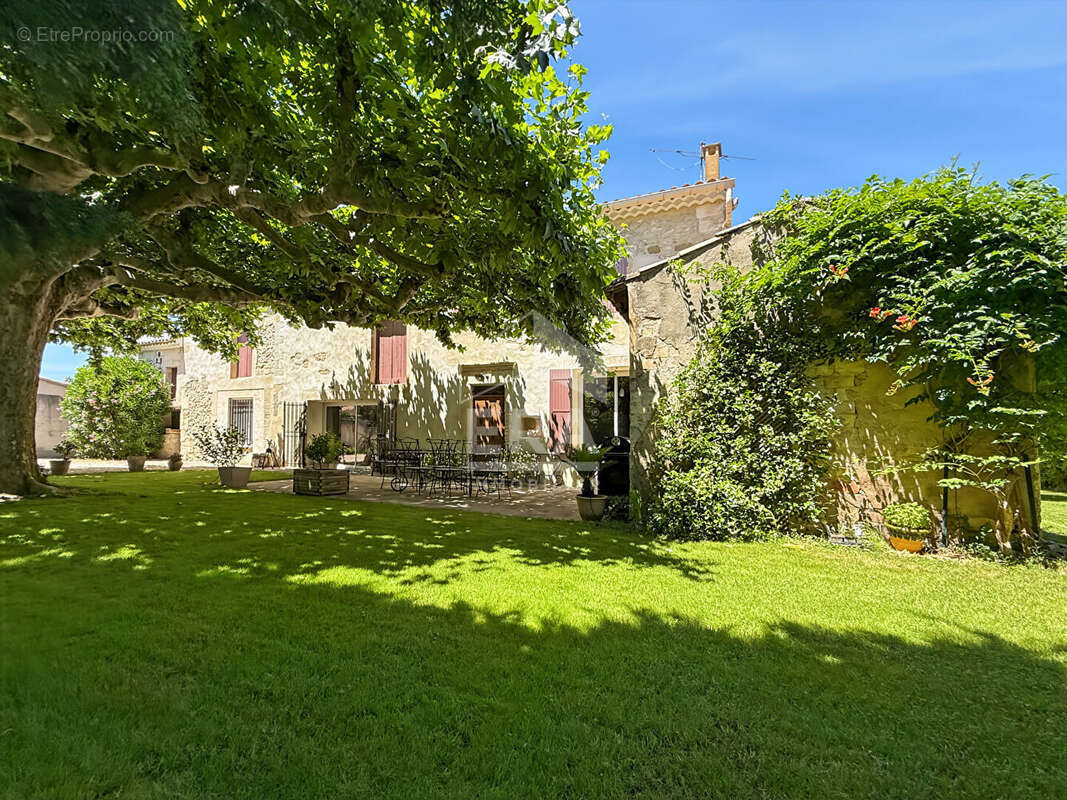Maison à CHATEAURENARD