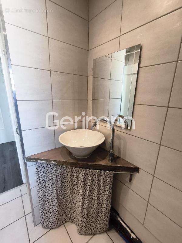 Appartement à SAINT-SIMEON-DE-BRESSIEUX