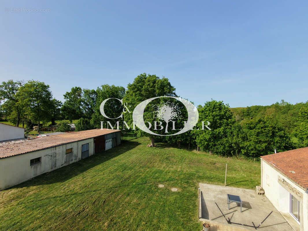 Maison à SAINT-ETIENNE-DU-BOIS