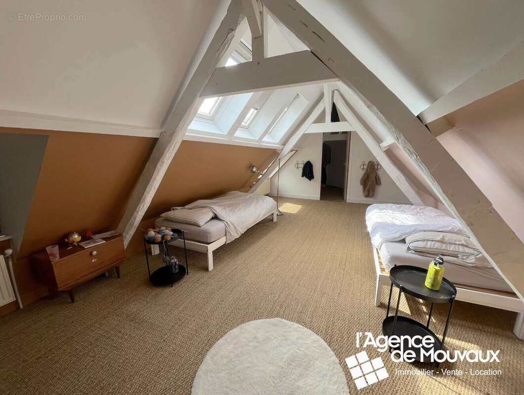 Maison à PERONNE-EN-MELANTOIS