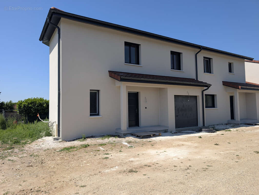 Maison à CHATEAU-GAILLARD