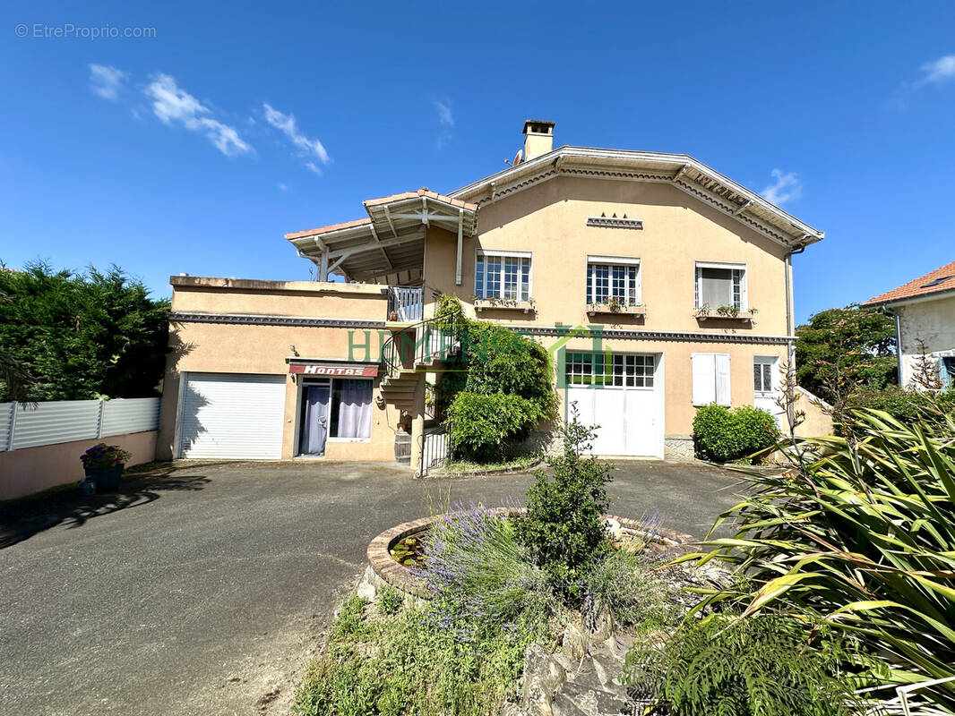 Maison à SAUVETERRE-DE-BEARN