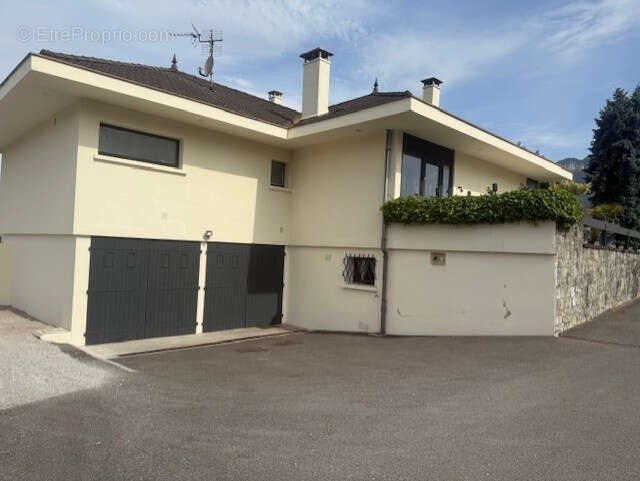 Maison à AMANCY