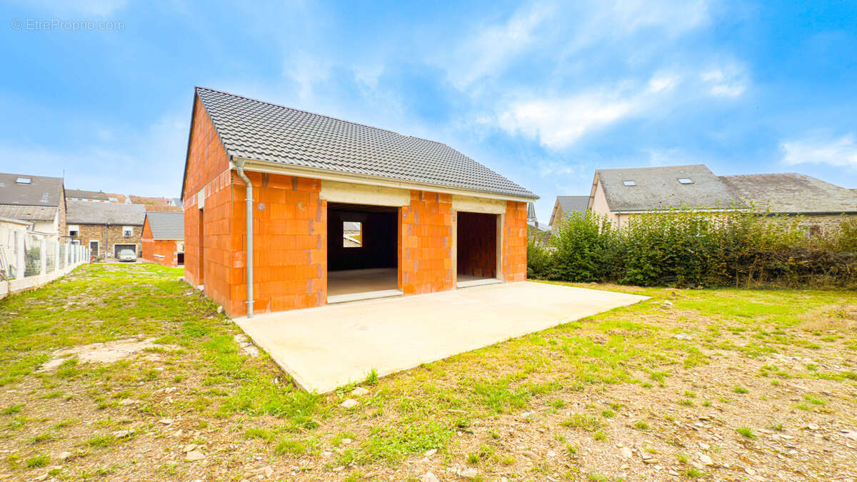 Maison à LES MAZURES