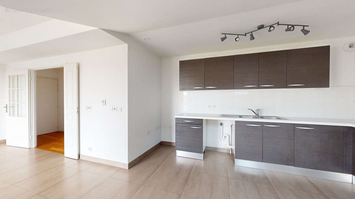 Appartement à LE PERREUX-SUR-MARNE