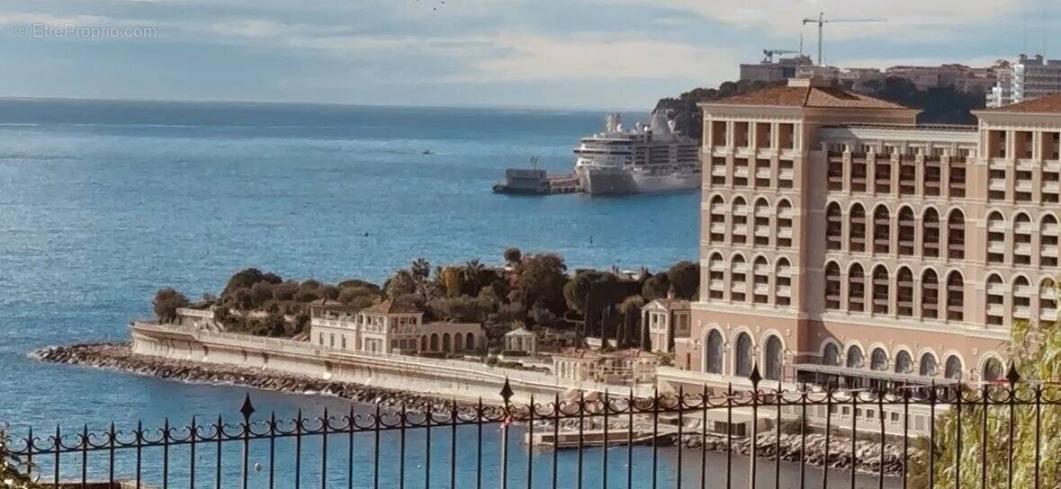 Terrain à ROQUEBRUNE-CAP-MARTIN
