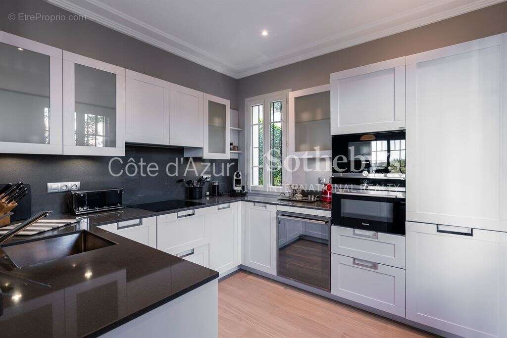 Nice Mont Boron, appartement rénové 61 m² avec vue mer face à Saint-Jean-Cap-Ferrat - photo 8