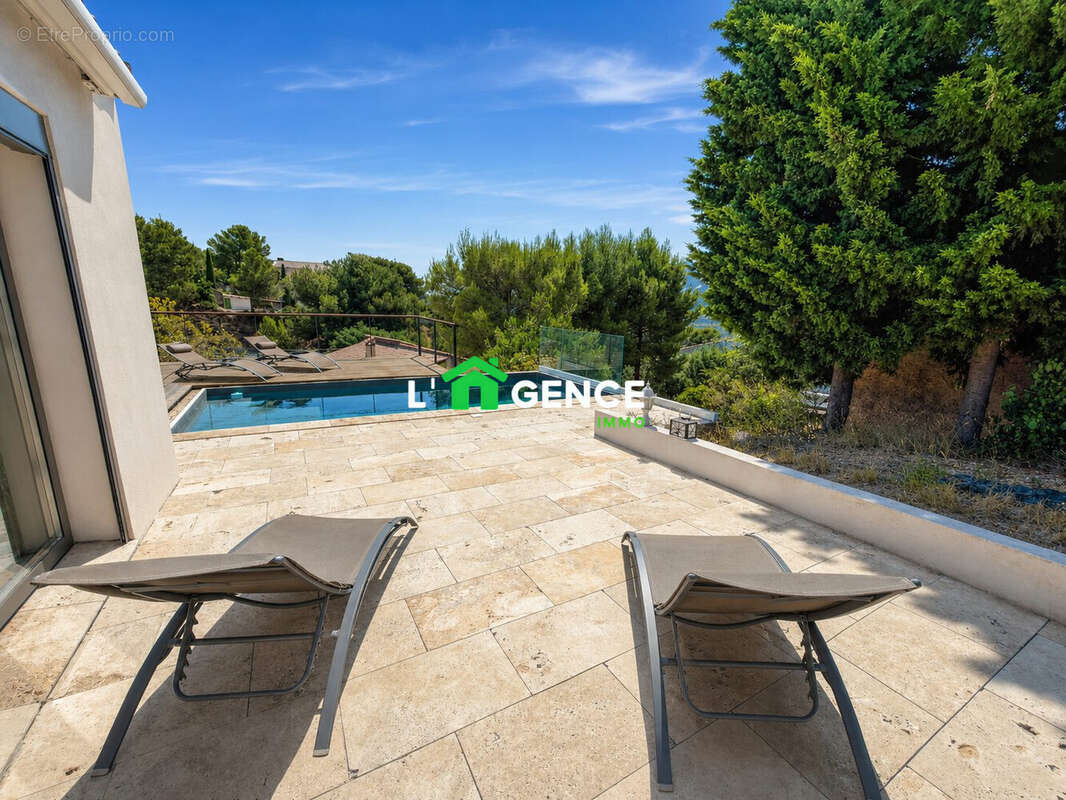 Maison 110 m² à Martigues  - photo 5