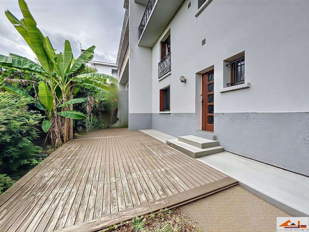 Appartement à RAMONVILLE-SAINT-AGNE