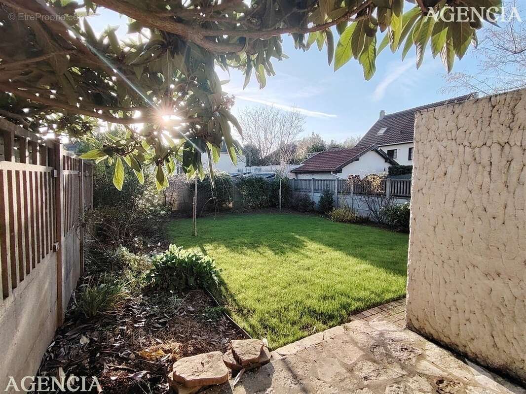 Maison à PONTAULT-COMBAULT