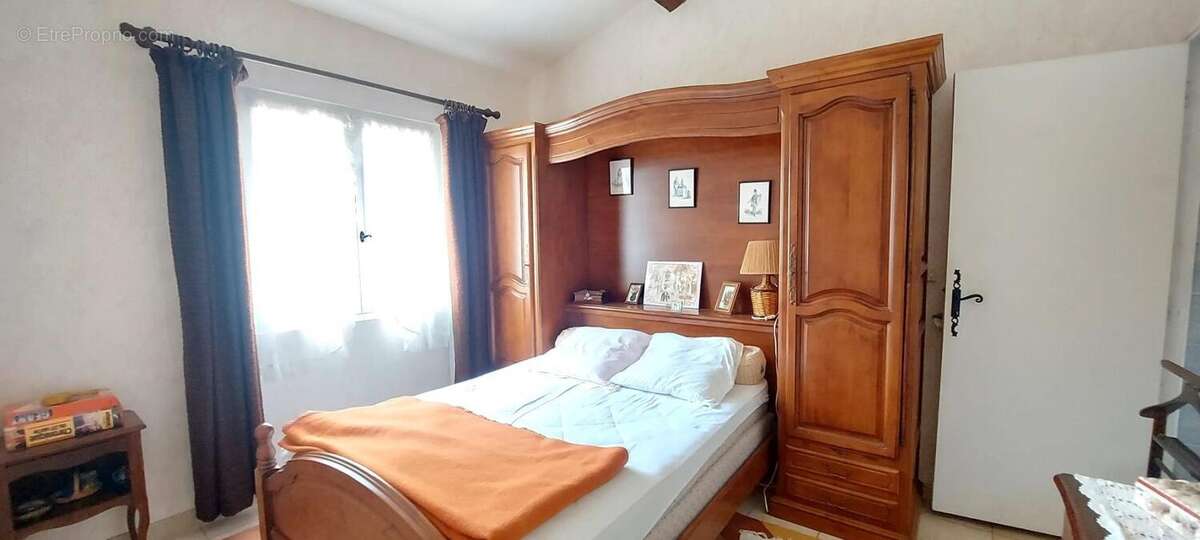 Maison à LE MUY