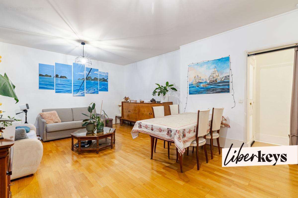 Appartement à PARIS-9E