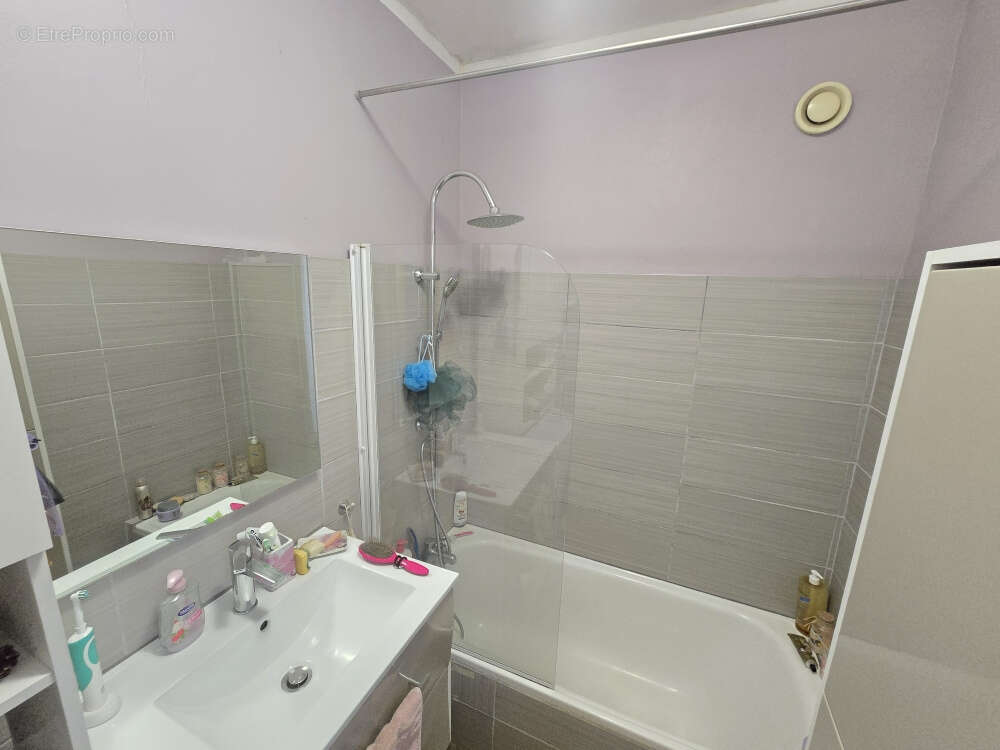 Appartement à LA CROIX-VALMER