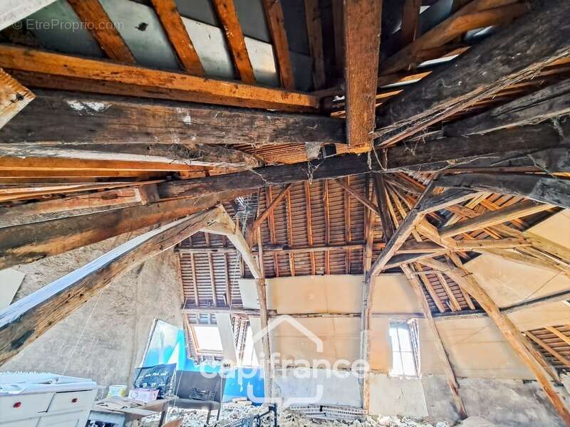 Ancien bar-restaurant avec logement – Fort potentiel au cœur de Châteaumeillant - photo 33