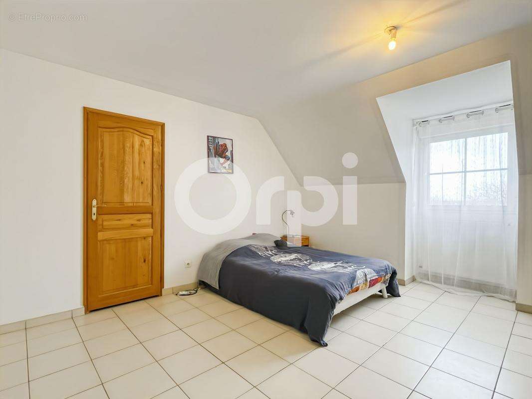 Maison à SAINTE-GEMME-MORONVAL