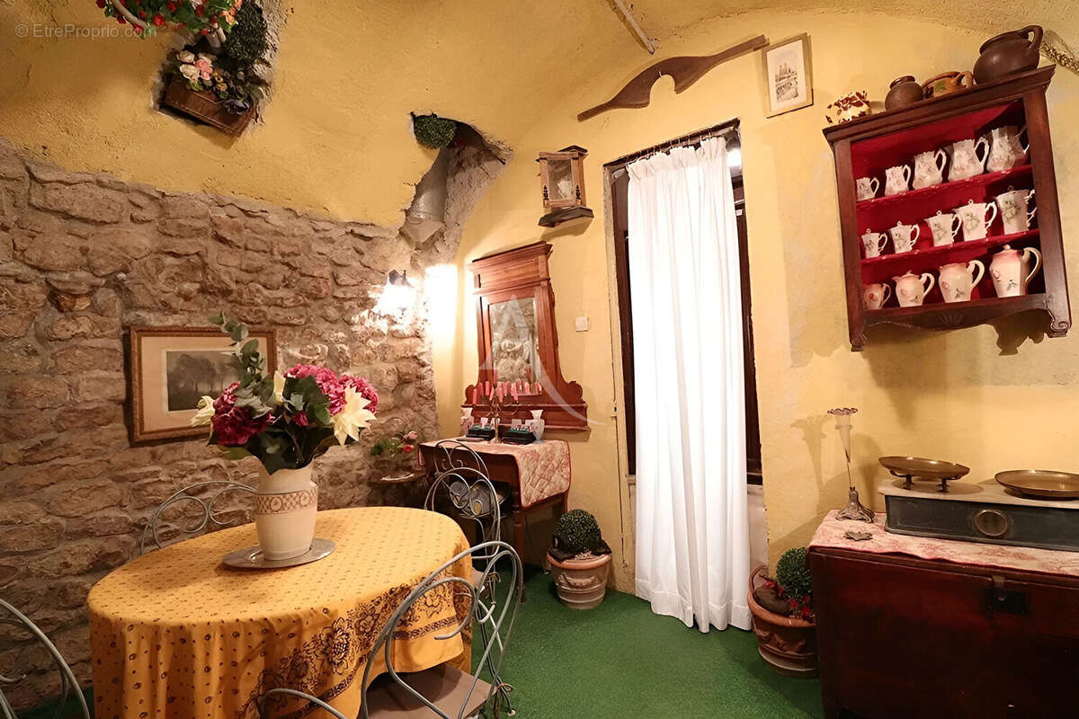 Maison à GINASSERVIS