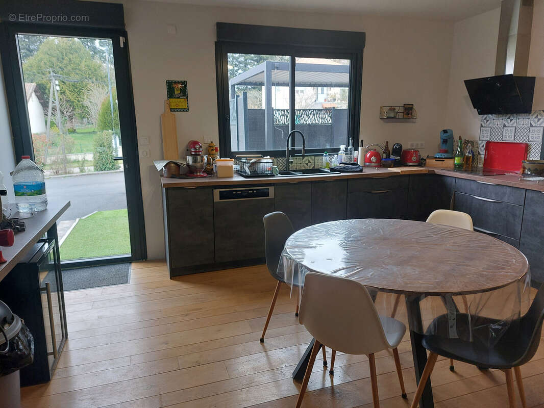 Maison à SAINT-SAUD-LACOUSSIERE