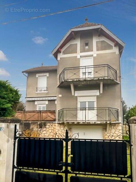 Maison à SAINT-ASTIER