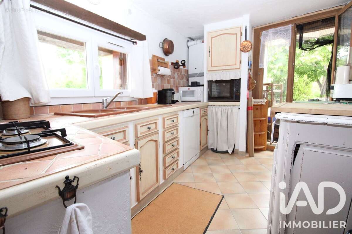 Maison 93 m² à Comps-Sur-Artuby  - photo 4