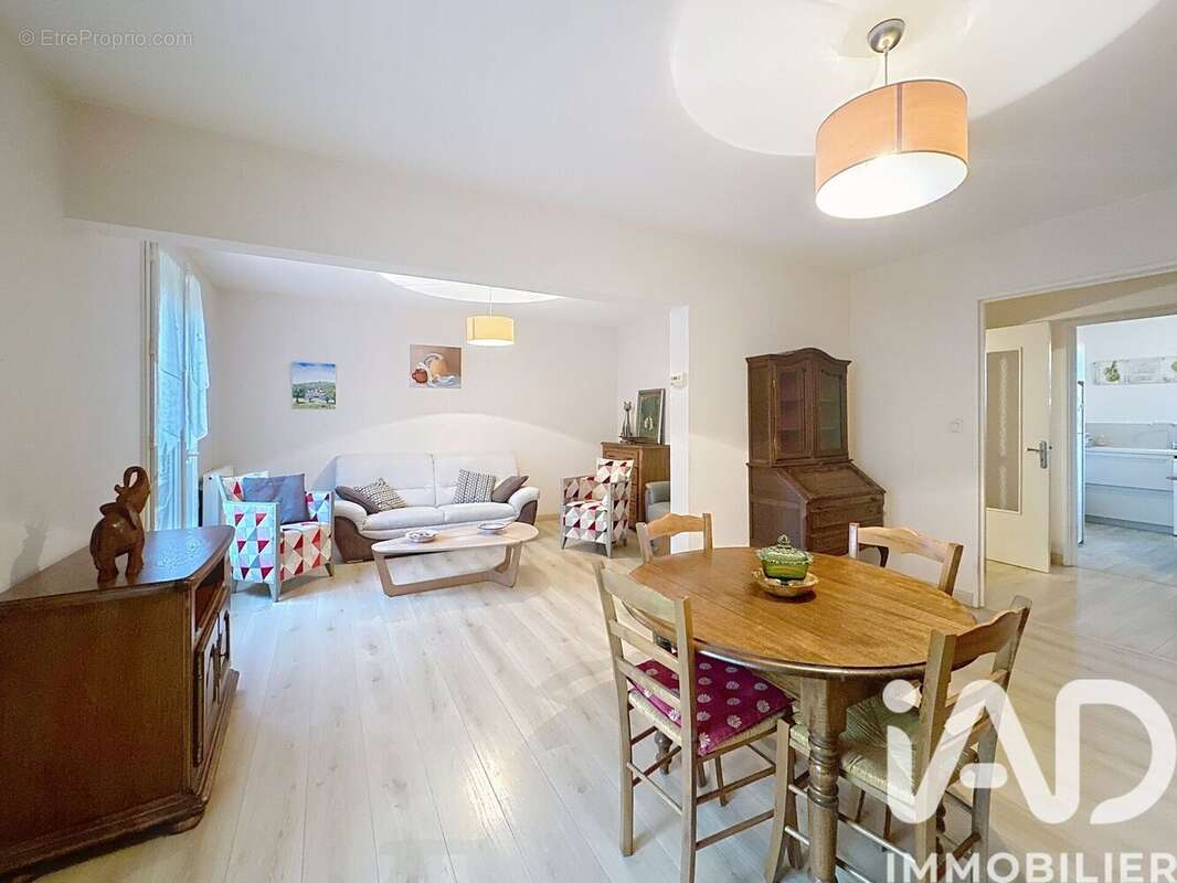 Photo 2 - Maison à BEDARRIDES