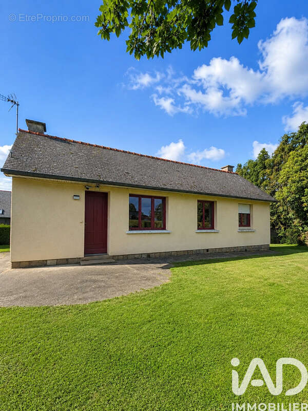 Maison 50 m² à Saint-Leger-Des-Pres  - photo 4