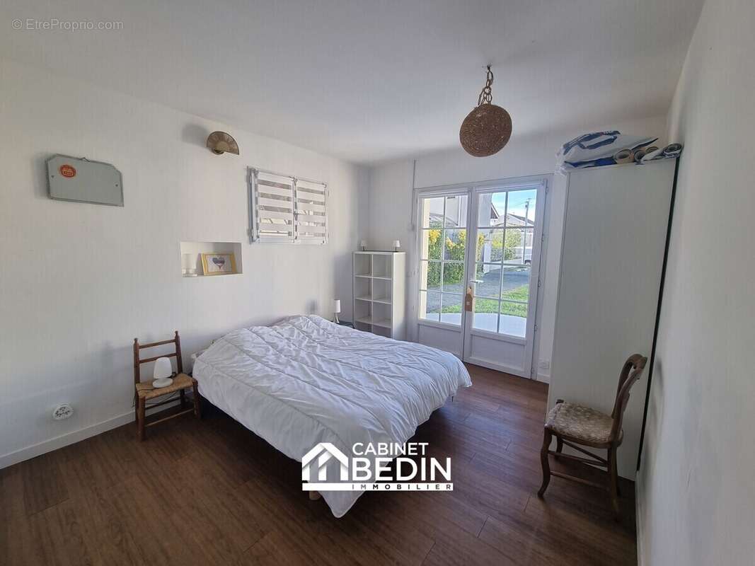 Maison 188 m² à Begles  - photo 6