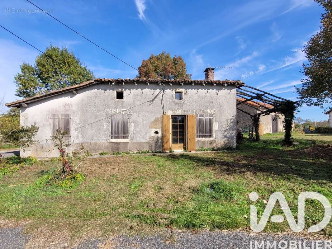 Maison 84 m² à Benest  - photo 5