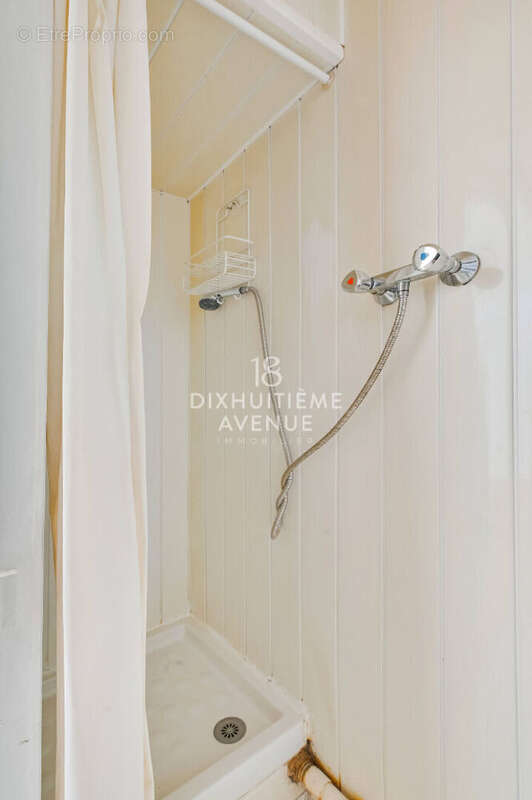 Appartement à PARIS-18E