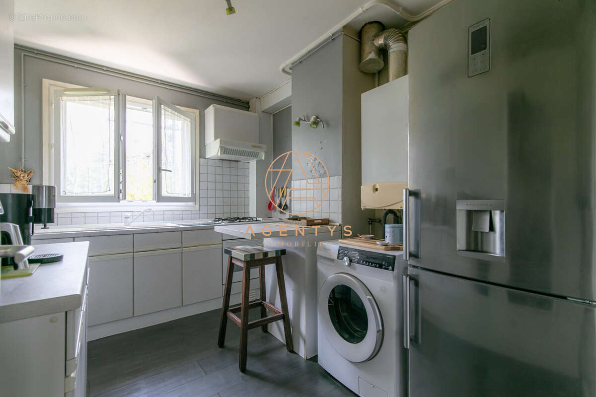 Appartement à SAINT-MAUR-DES-FOSSES
