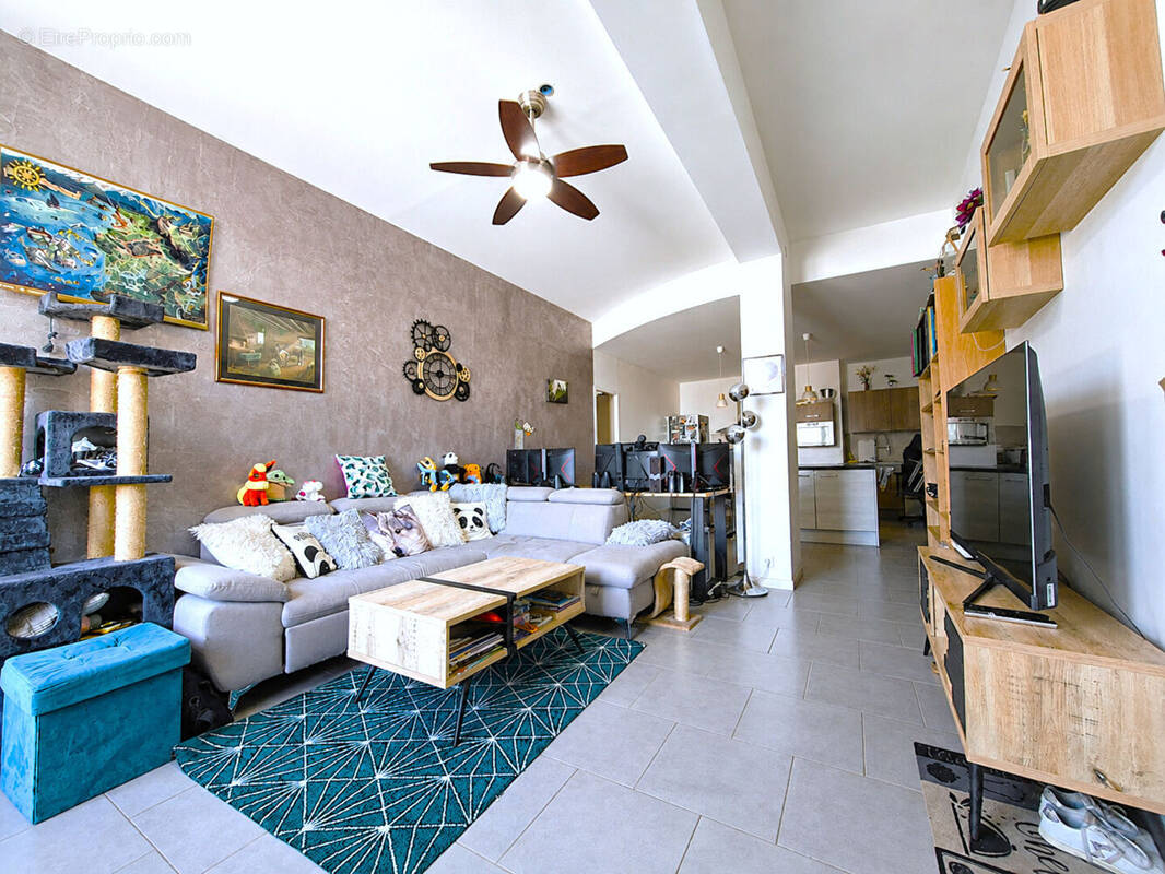 Appartement à MESSIMY