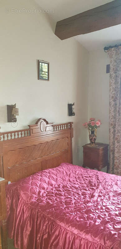 Maison à MONTAIGU-DE-QUERCY