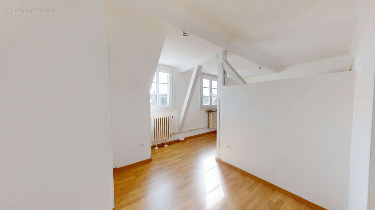 A vendre Attique 2 Pièces ! - photo 2