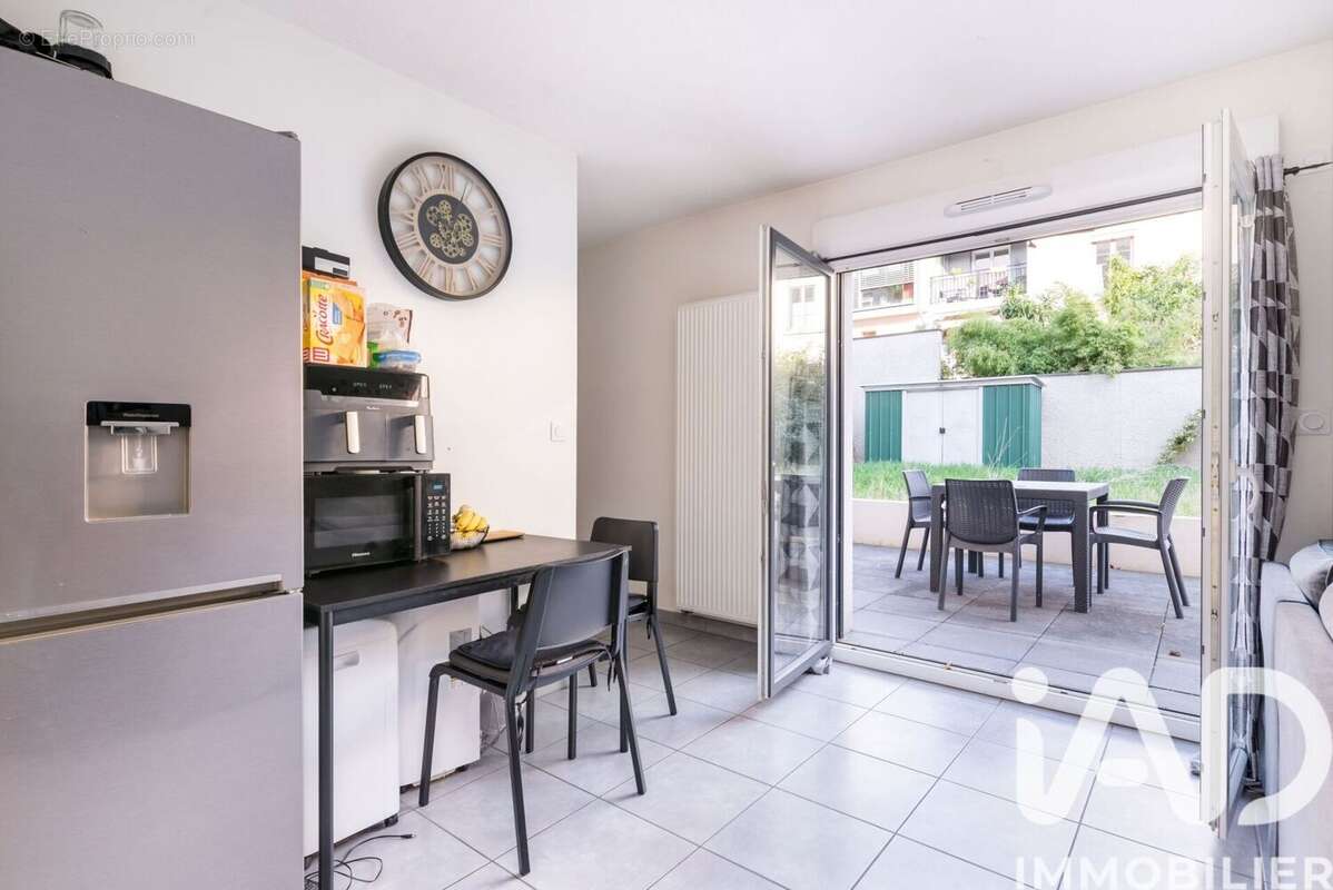 Photo 3 - Appartement à VILLEURBANNE