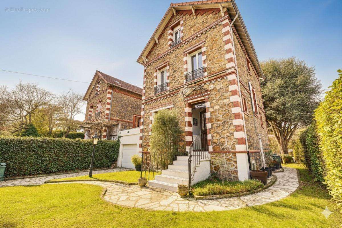 Maison à VILLEMOMBLE