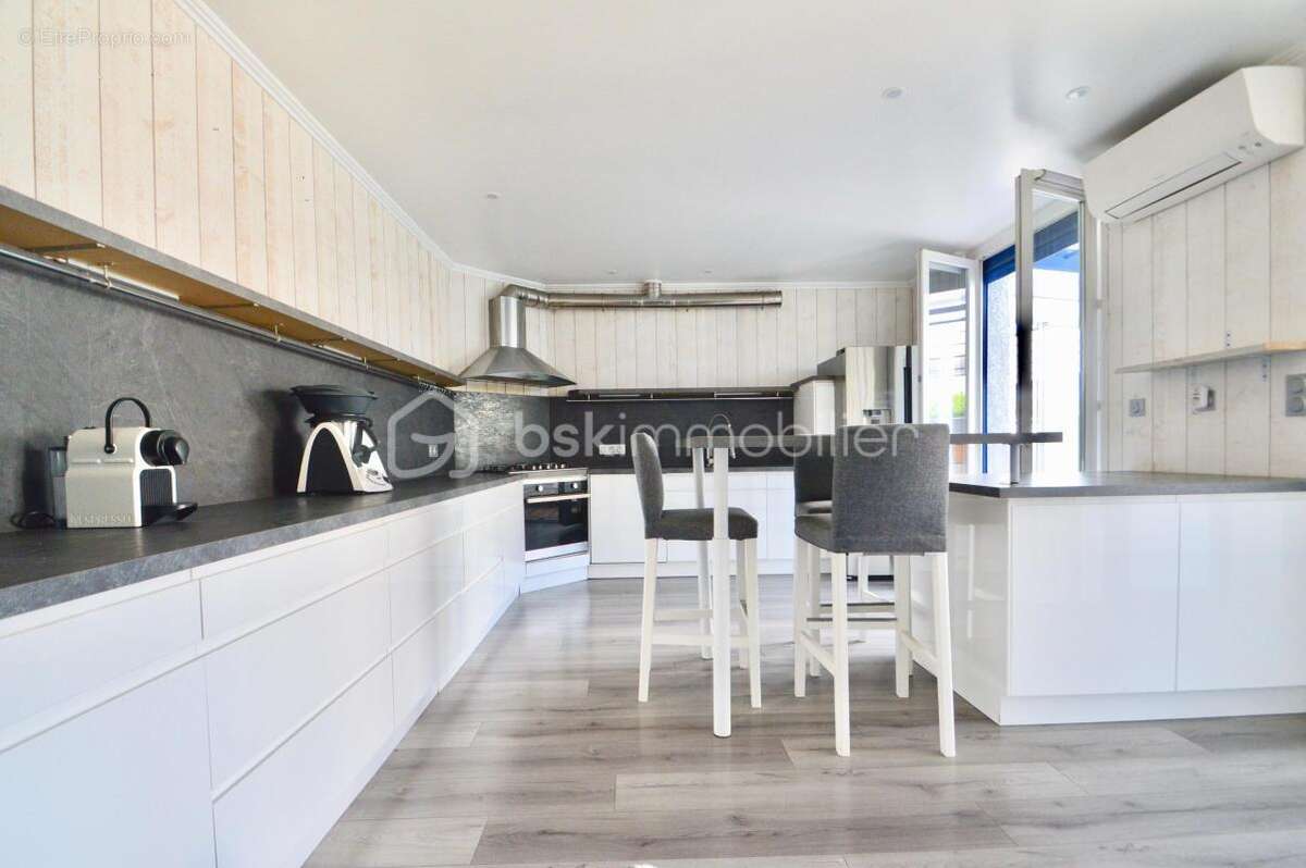 Villa T7 avec piscine, appartement à l'étage et un studio - photo 7