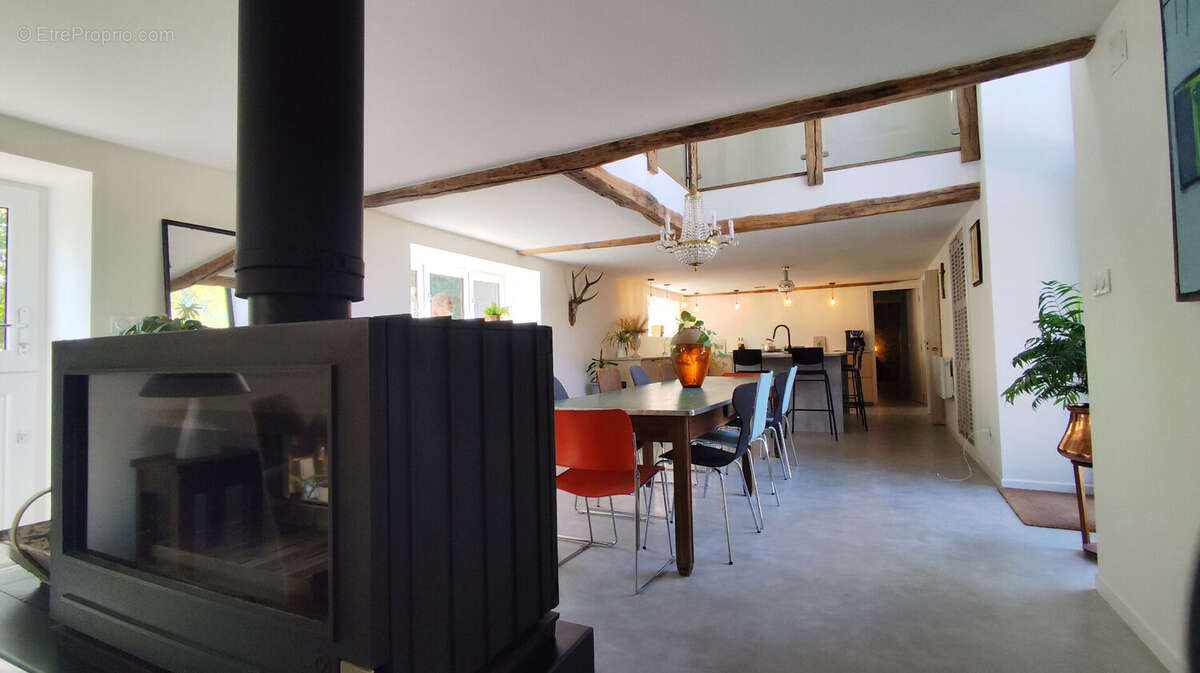 Maison à MAUPREVOIR