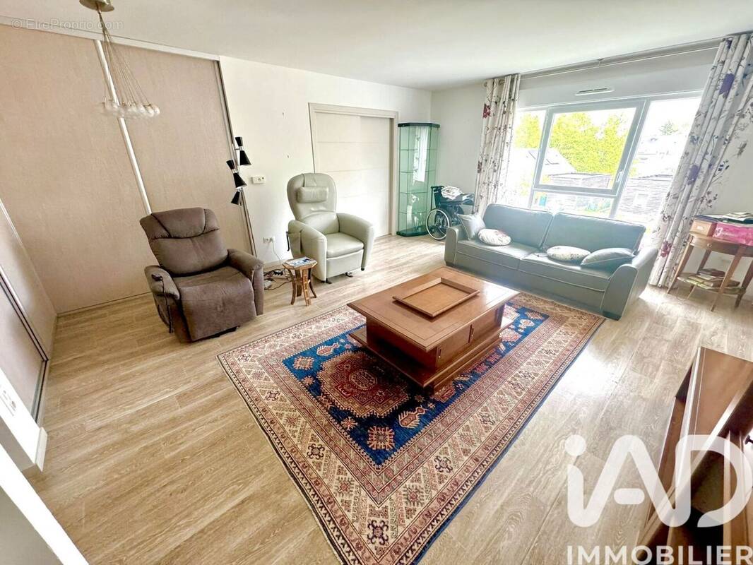 Photo 1 - Appartement à SAINT-CYR-EN-VAL