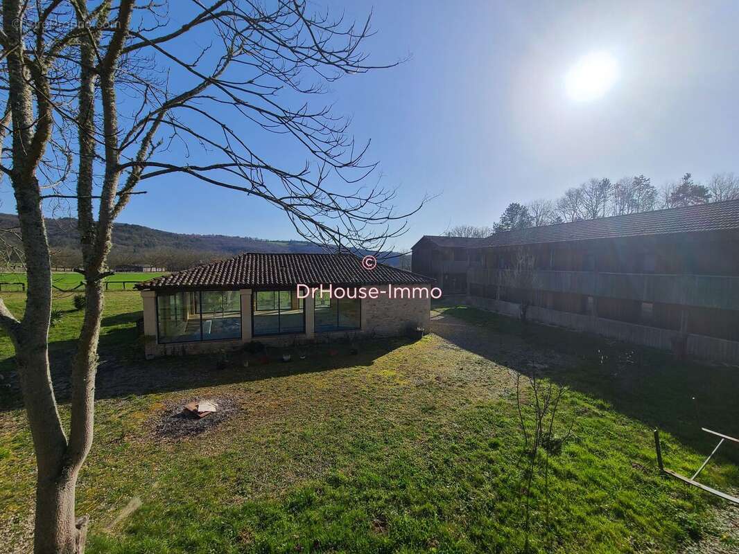 2135 m² à Tursac  - photo 18