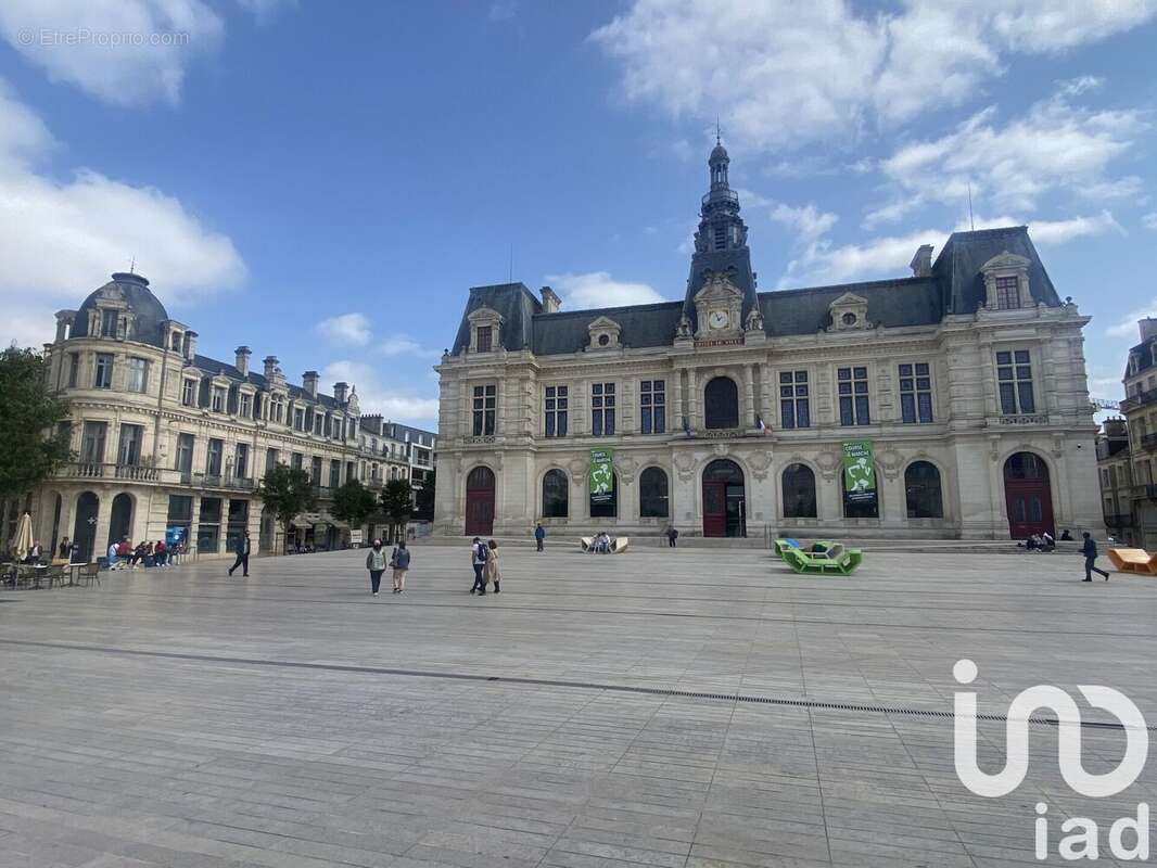 Photo 2 - Maison à POITIERS