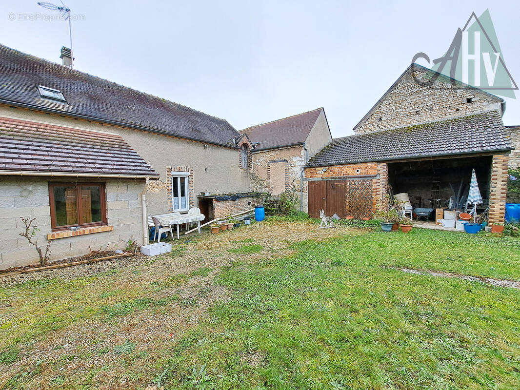 Maison à PONT-SUR-YONNE