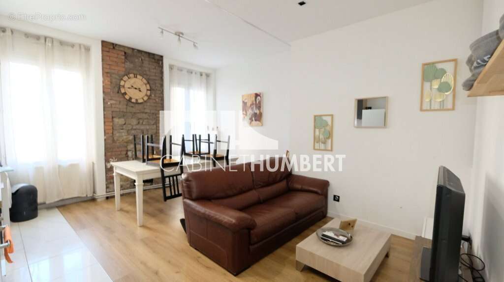 Appartement à SAINT-ETIENNE