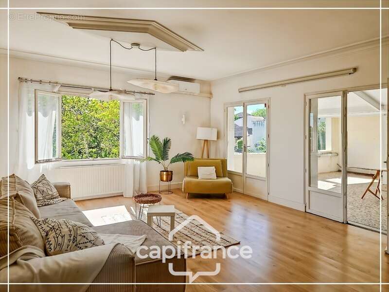 Maison à CASTELCULIER