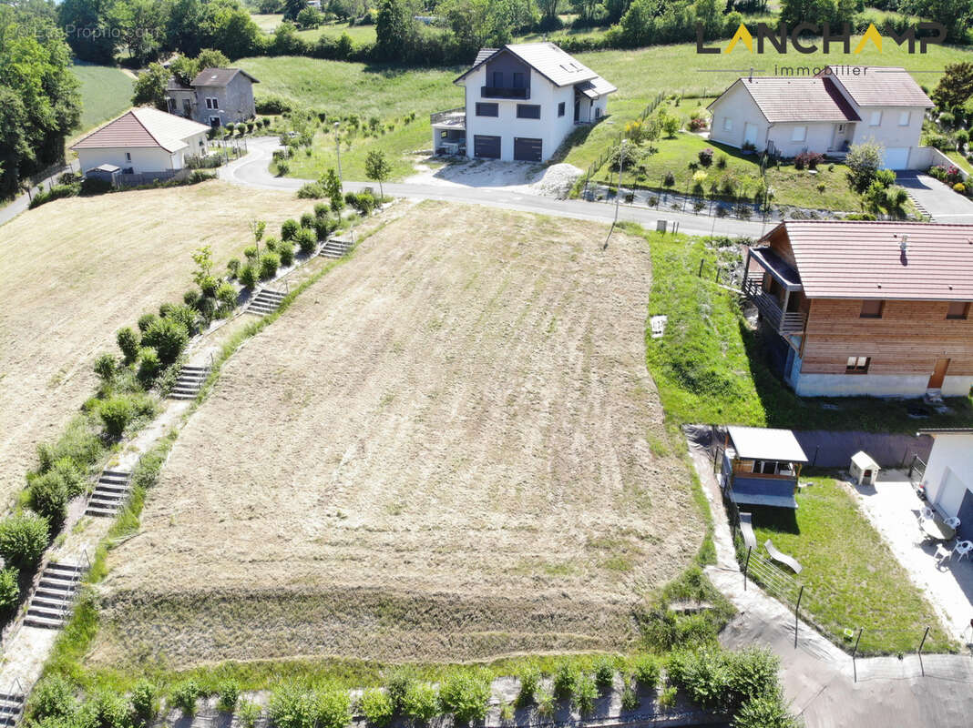 Terrain à SEYSSEL