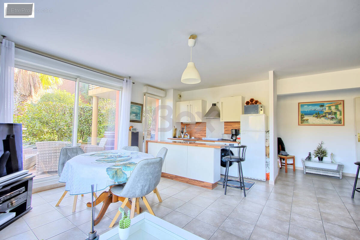 Appartement à HYERES